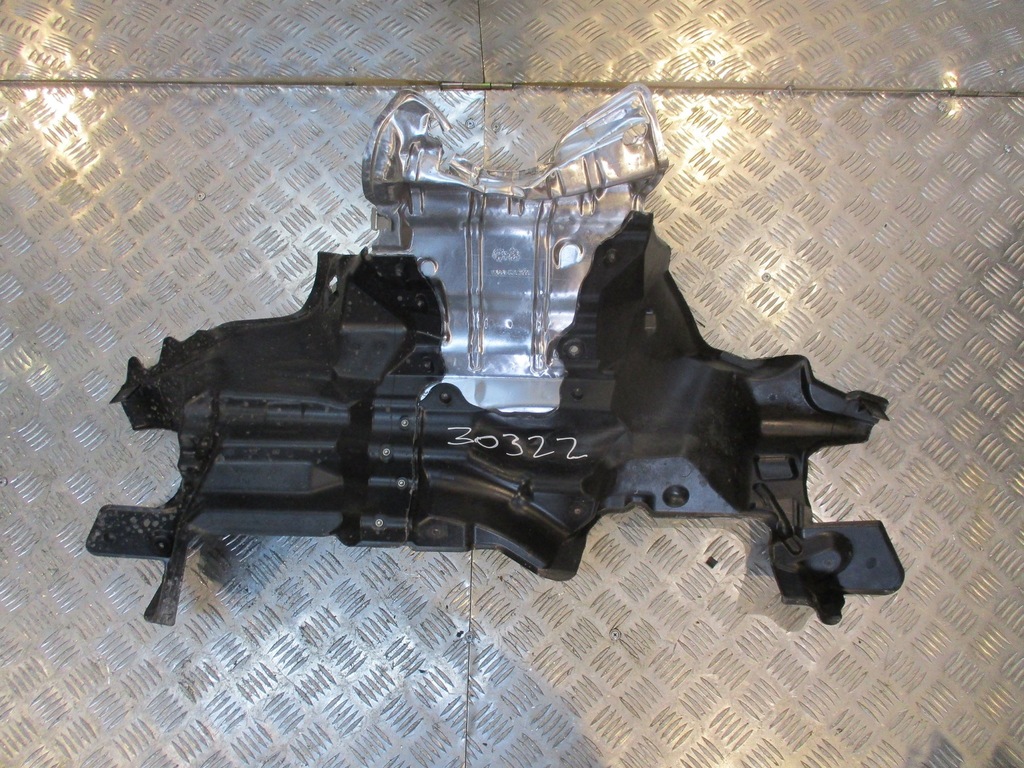 CLA W117 GETRIEBEABDECKUNG A2465201323 MERCEDES Product image