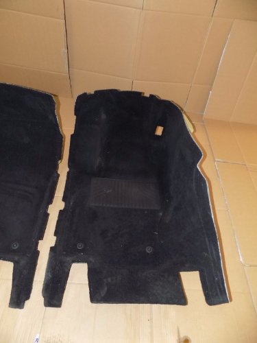 Mercedes ML W166 TEPPICH VORDERER BODEN L Product image