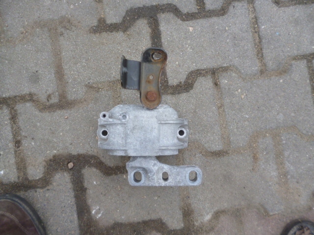 PAW MOTORHALTERUNG RECHTS GOLF V TOURAN 1.9 TDI Product image