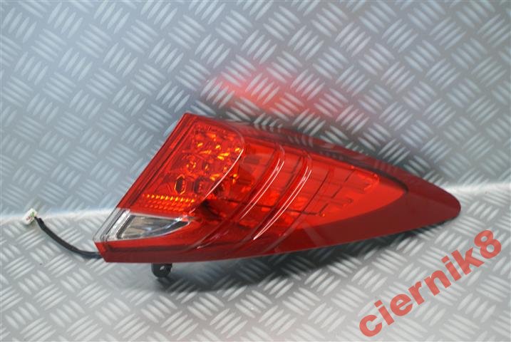 HONDA CIVIC UFO 12  RECHTE LEUCHTE HINTEN LED ORG. Product image