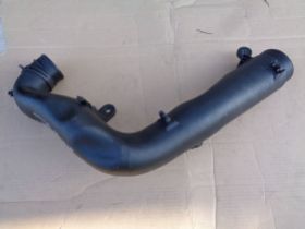 VW Passat B6 SCHLAUCH LADELUFTKÜHLERROHR 1K0129654K Product image
