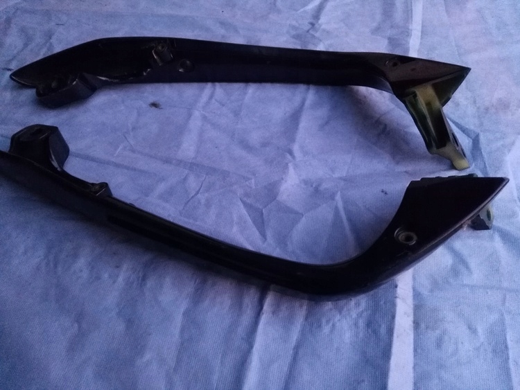 Griff für Suzuki Burgman 400 K2, Beifahrergriff links/rechts Product image