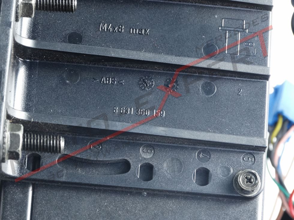 Mercedes RADIOWECHSLER BLAUPUNKT PARIS RCM 127 Product image