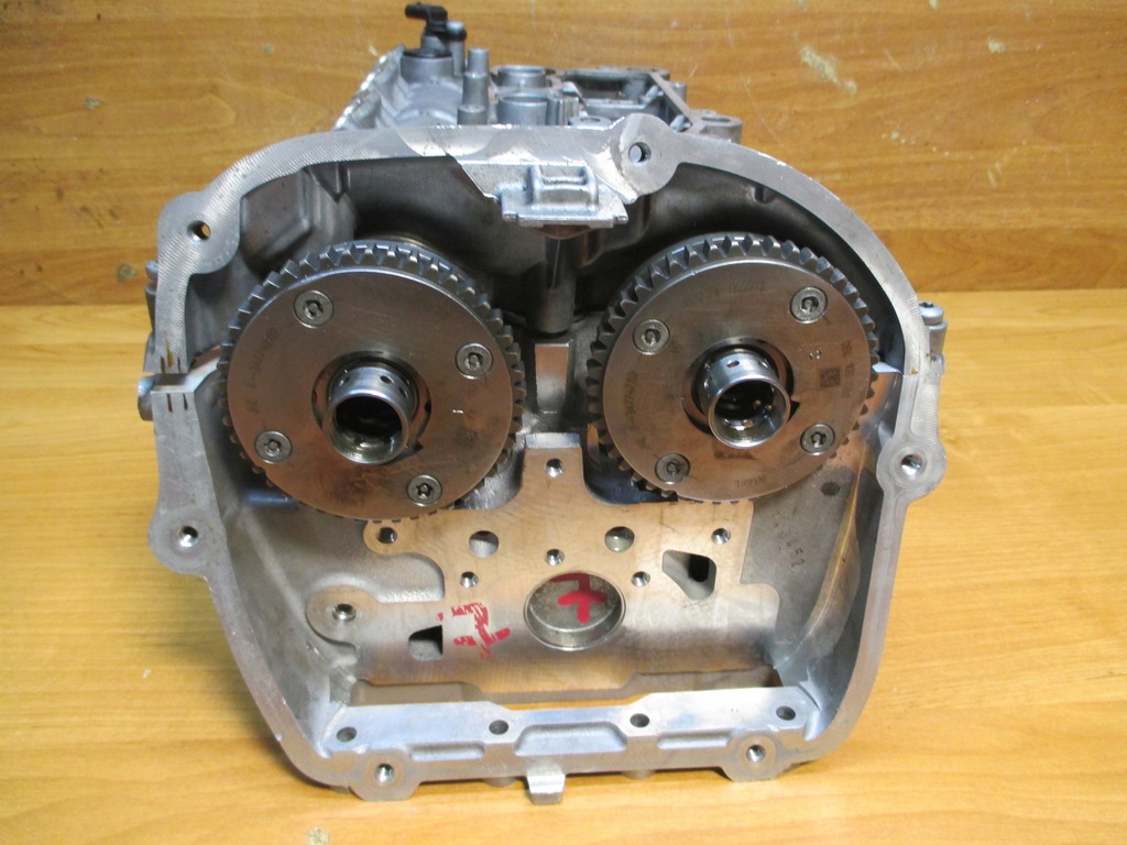 VW AUDI NOCKENWELLE 1,8 2,0 TSI TFSI EINLASS 06H101H AUSPUFF 06K109247E Product image