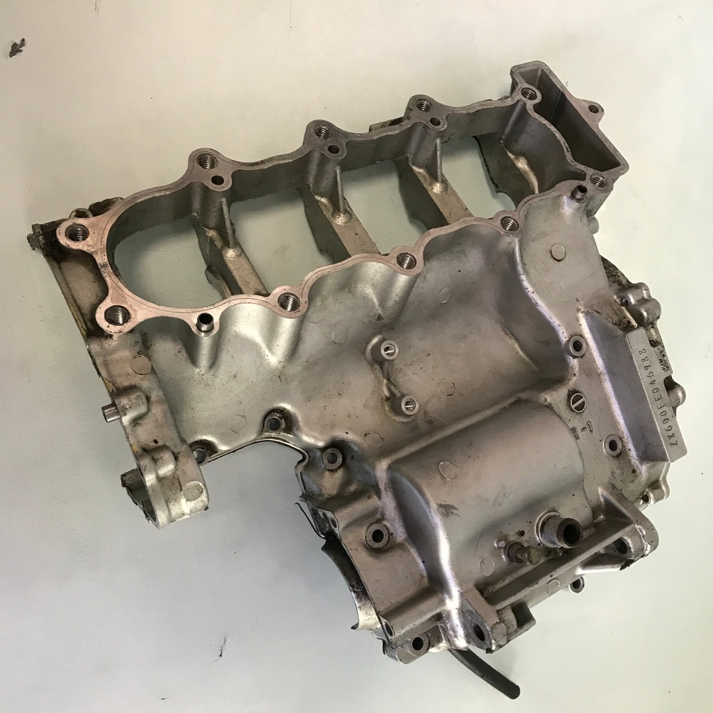 KAWASAKI ZX6 ZX 6 GEHÄUSE MOTORBLOCK OBER 98-02 Product image