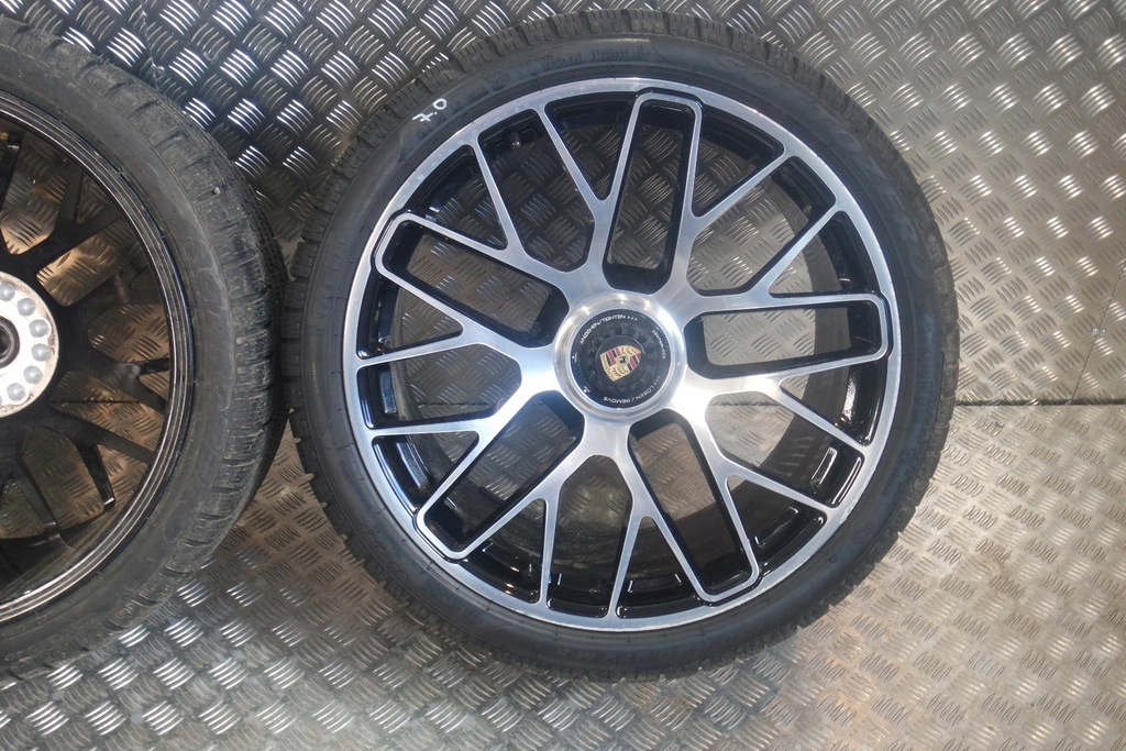 PERFEKTE LEICHTMETALLFELGEN WINTER PORSCHE 991 20'' Y127 Product image