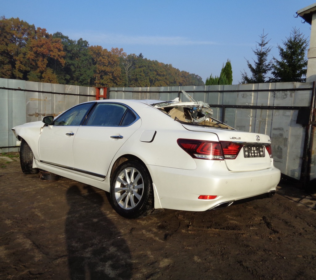 DVD-SPIELER KARTENLESER HINTEN LEXUS LS460L 12-17 Product image