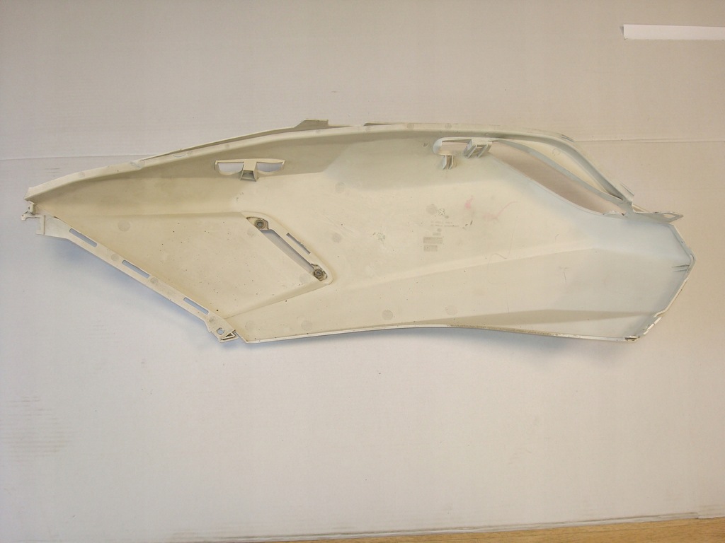 PEUGEOT SATELIS 125 250 400 13-16 SEITENVERKLEIDUNG -P- Product image