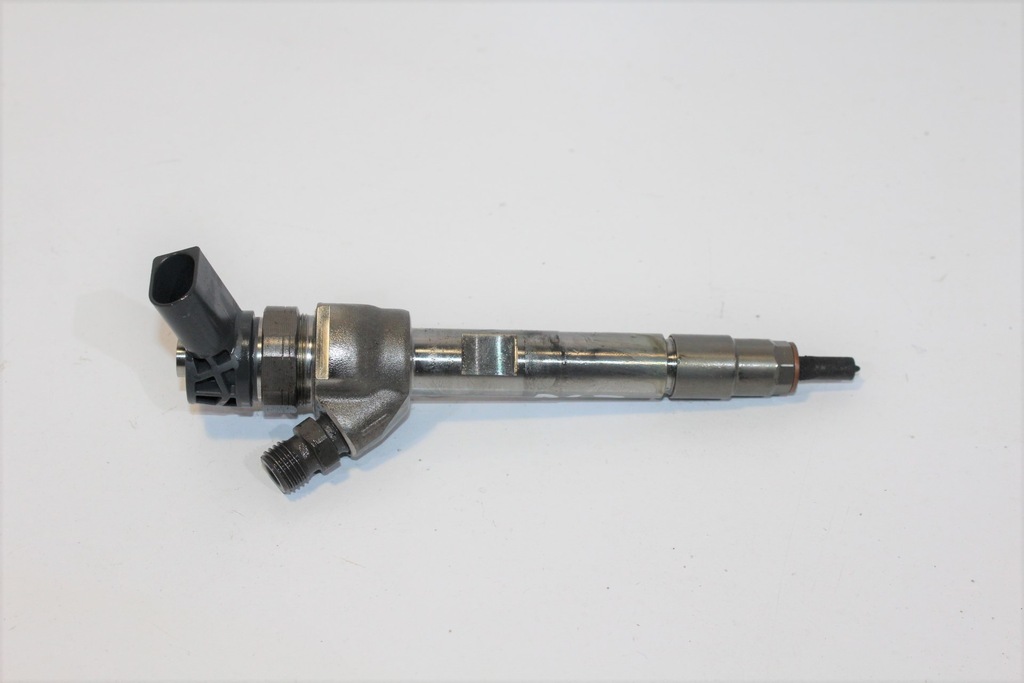 BMW F30 F45 B47C20A INJEKTOR 8514146 Product image