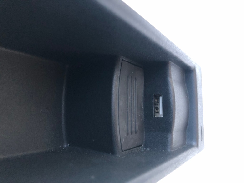 TUNER USB-MODUL 8E0857925F AUDI A3 8P 03-12 R A4 Product image