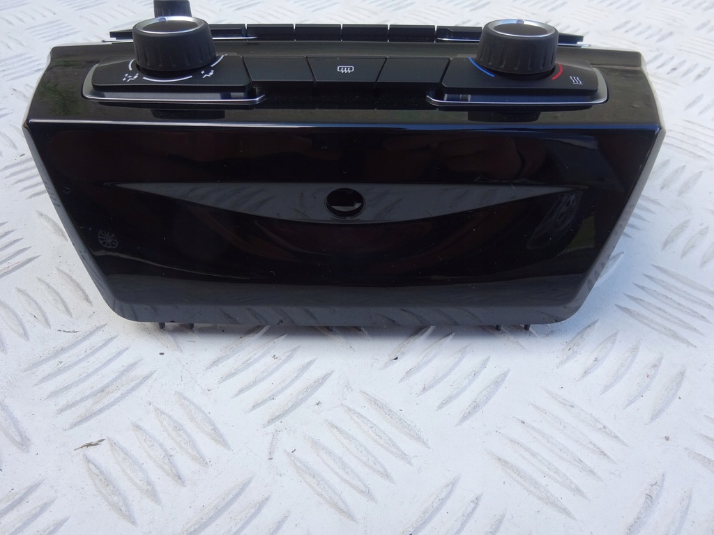 BMW F48 RADIO-KLIMAANLAGE PANEL 9371457 Product image