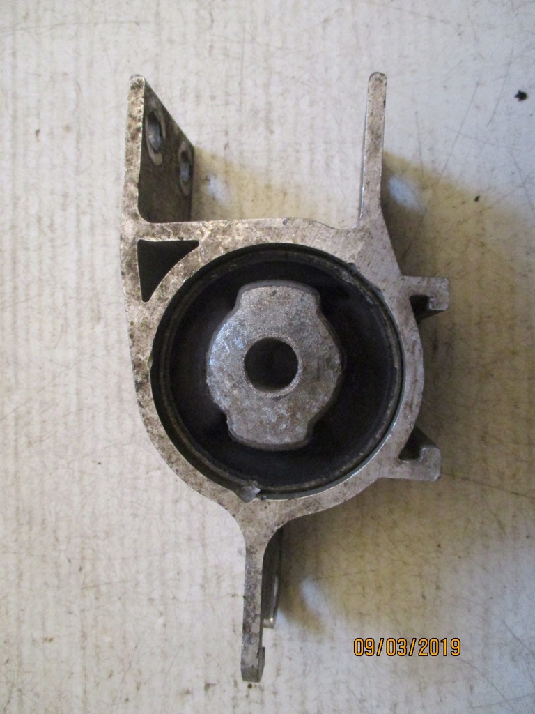 6895/23 QUERLENKERBUCHSE VORNE MERCEDES A-KLASSE W176 Product image
