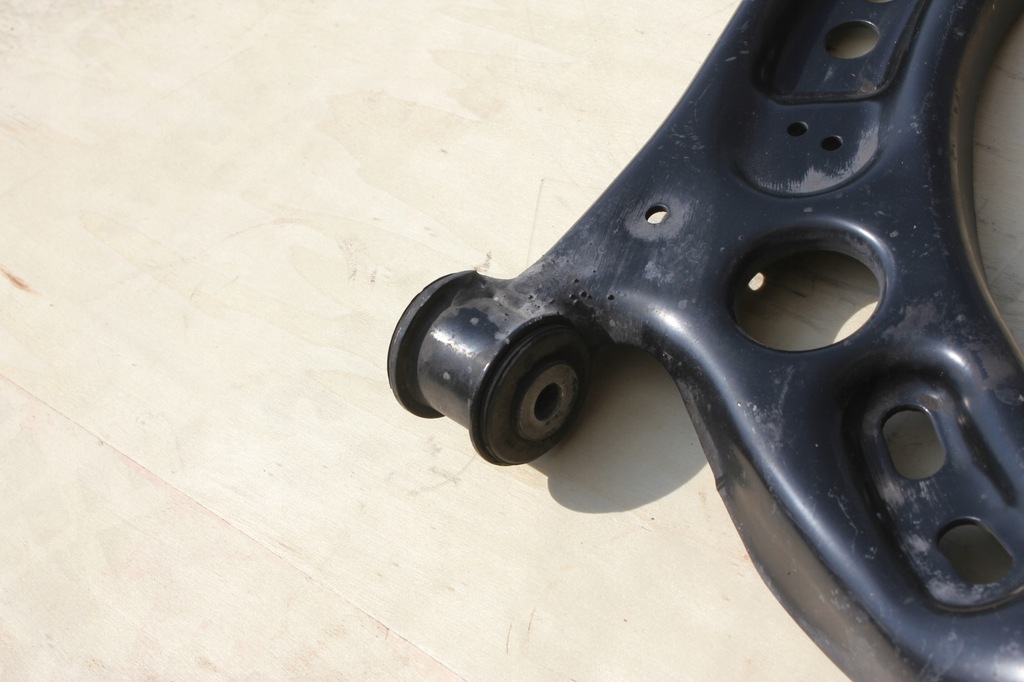 Querlenker vorne rechts VwAG 1K0407166C Product image
