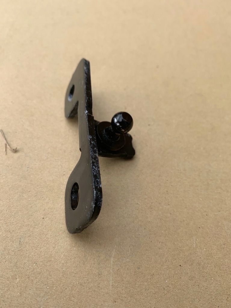 Tesla 3 Motorhaubenstellgliedhalterung 1091870-00-B Product image