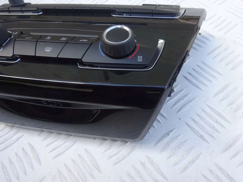 BMW F48 RADIO-KLIMAANLAGE PANEL 9371457 Product image