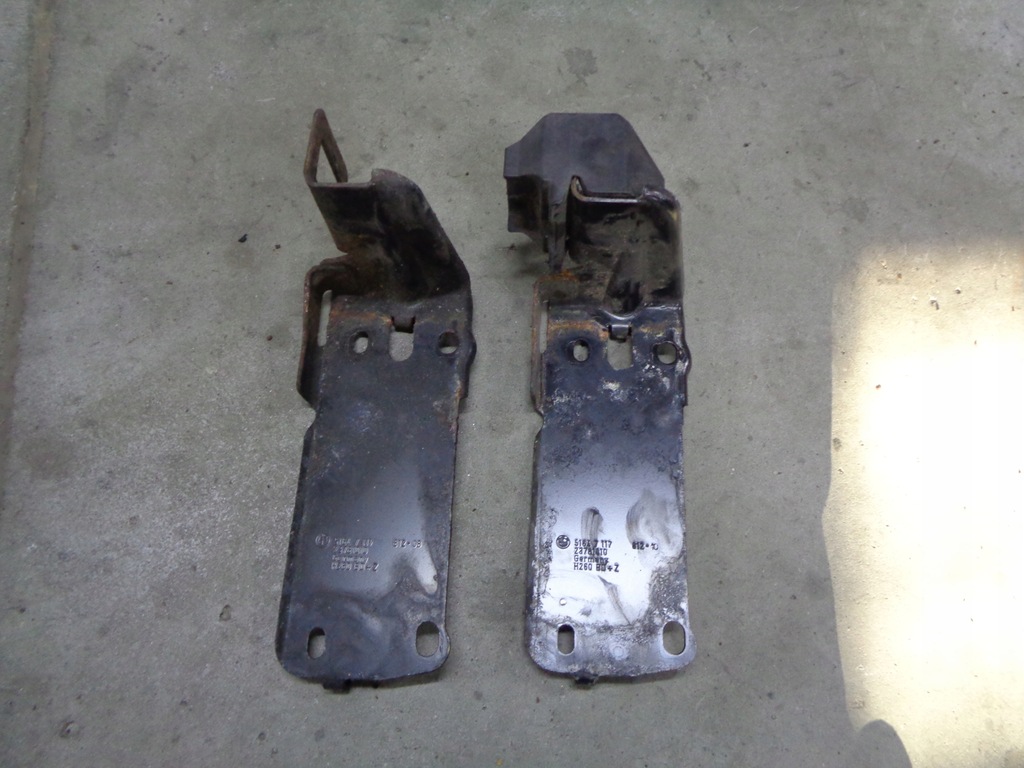 BMW E87 E90 Plattenkühlerhalterung rechts Product image