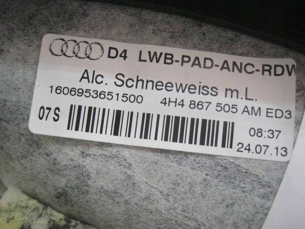 AUDI A8 4H LONG LIFT DACHLINIE ALCANTARA SÄULEN Product image