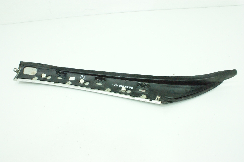 PFOSTENABDECKUNG LINKS 775 MERCEDES SLK R171 Product image