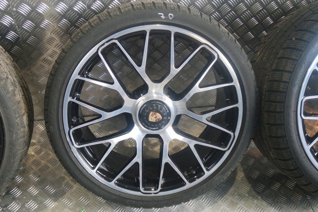 PERFEKTE LEICHTMETALLFELGEN WINTER PORSCHE 991 20'' Y127 Product image