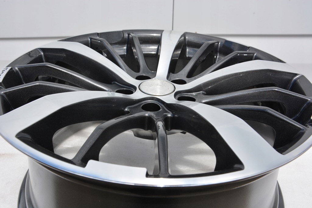 TOMASON TN6 LEICHTMETALLFELGEN 19" 5X112 ET45 Product image