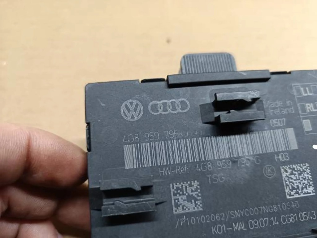 AUDI A6 C7 TÜRSTEUERMODUL HINTEN LINKS RECHTS 4G8959795J Product image