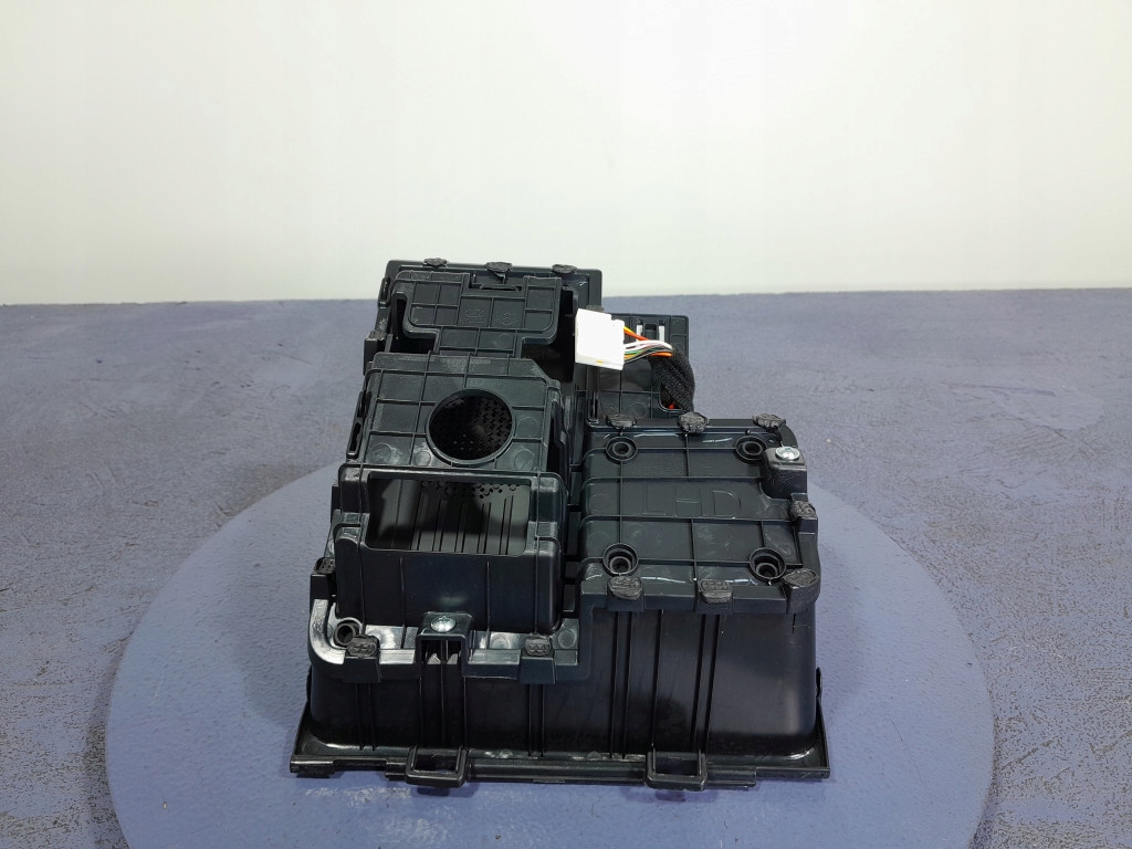 Hyundai Tucson IV Speicherfach des Mitteltunnels 84630-N7000 Product image