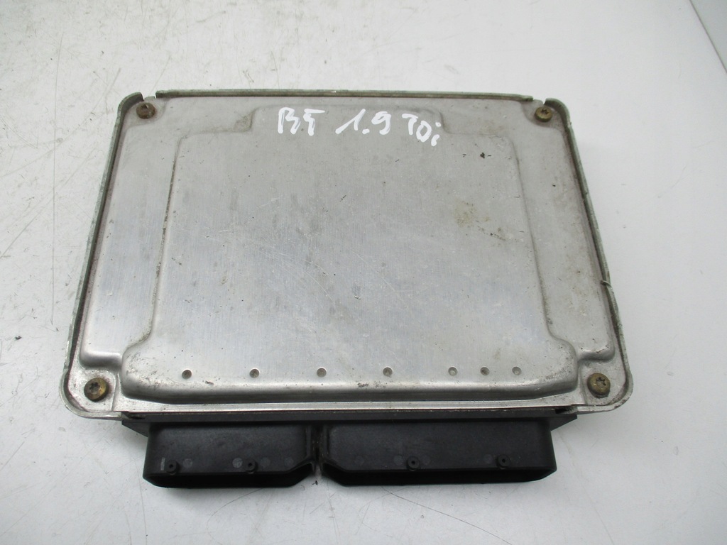 Passat B5 1.9 TDI Motorsteuergerät 038906019EM Product image
