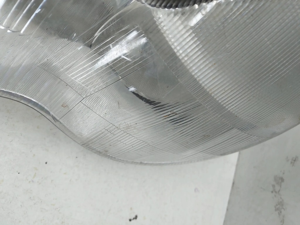 Mercedes-Benz C-Klasse 203 W203 linker Frontscheinwerfer-Frontreflektor Product image