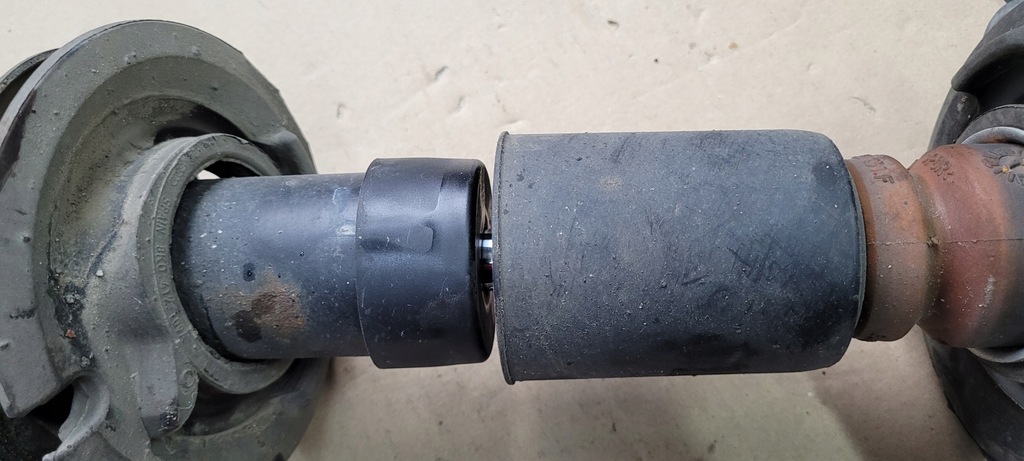 A6 C7 4G LIFT MONTAGEGRIFF STOSSDÄMPFER LINKS VORNE 4G0031C Product image