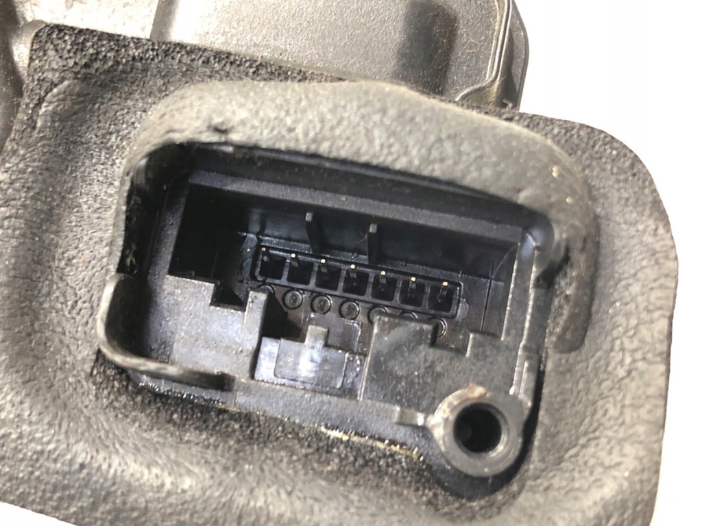 TÜRSCHLOSS HINTEN LINKS SKODA RAPID Schrägheck 5E0839015 Product image