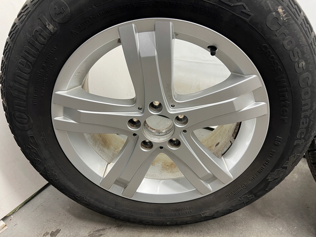 MERCEDES GLK GLC ML RÄDER FELGEN 17'' WINTERREIFEN 235/60/17R A2044015502 Product image