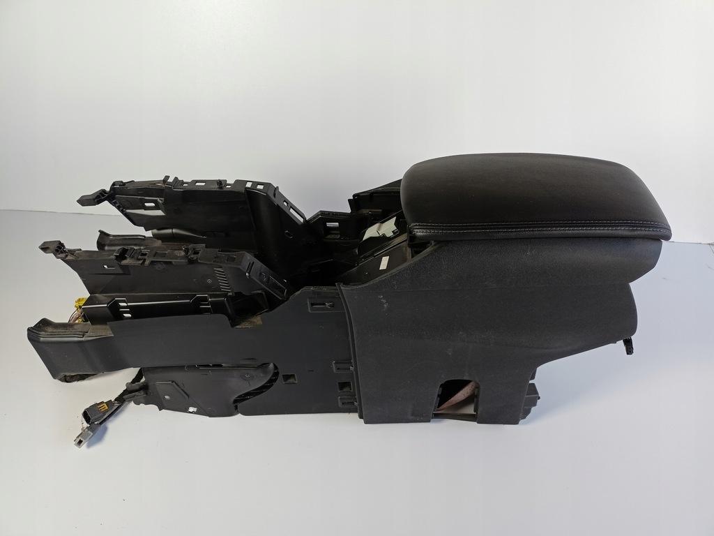 CITROEN DS5 MITTELTUNNELARMLEHNE EUROPA Product image