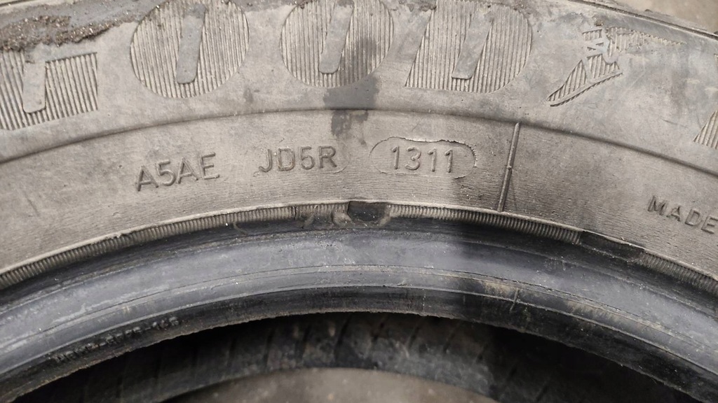 WINTERREIFEN 2 STÜCK 195/65R15 GOODYEAR ULTRAGRIP 2011 LOGAN MCV I Product image