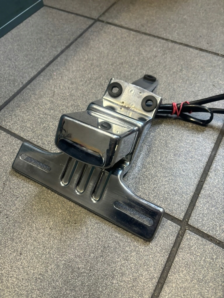 Suzuki Intruder VS 750 Hintergrundbeleuchtungsplatinenhalterung Product image