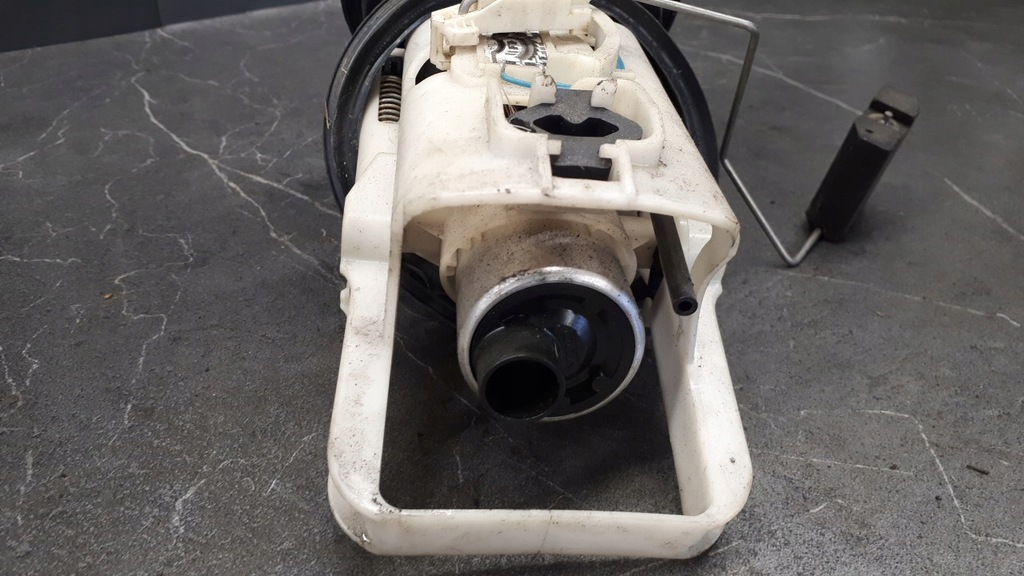 1183845 BMW E46 2.0d 1999 100 kW Kraftstoffpumpe Product image