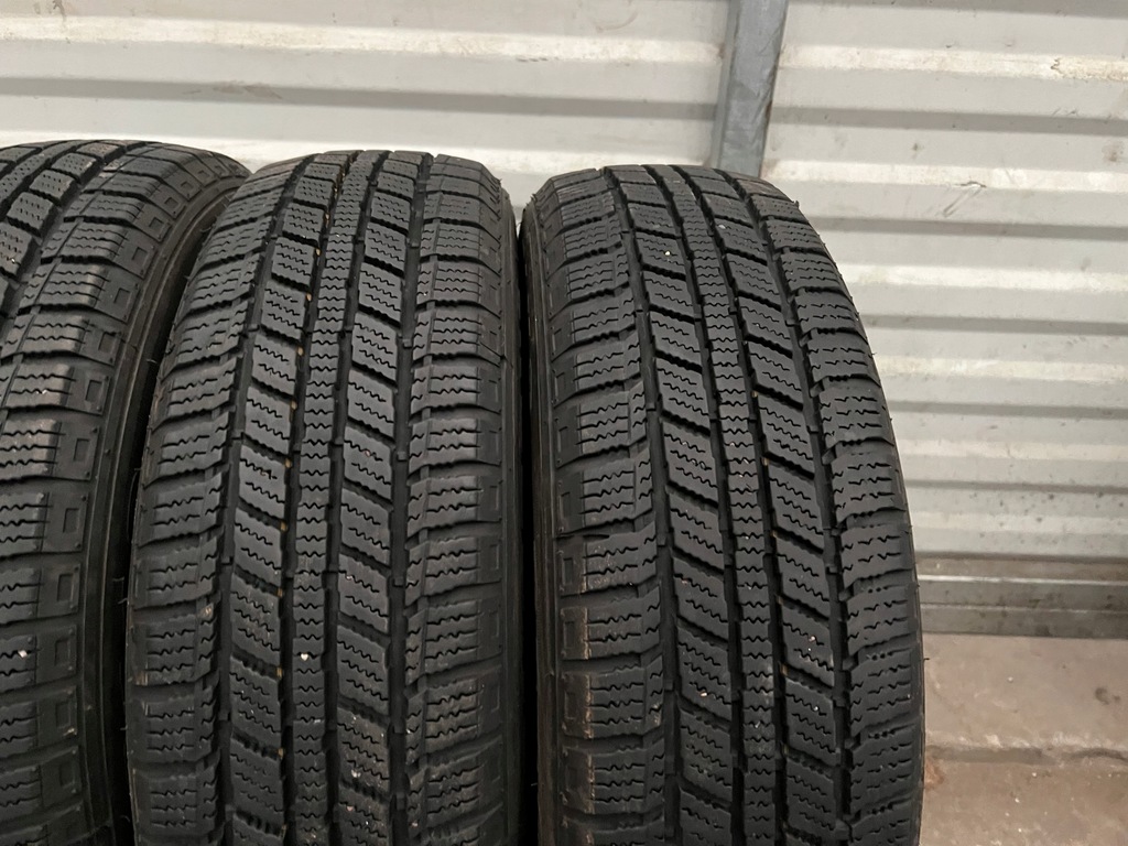 ROCKSTONE ICE-PLUS WINTERREIFEN 175/65/15 84T Product image