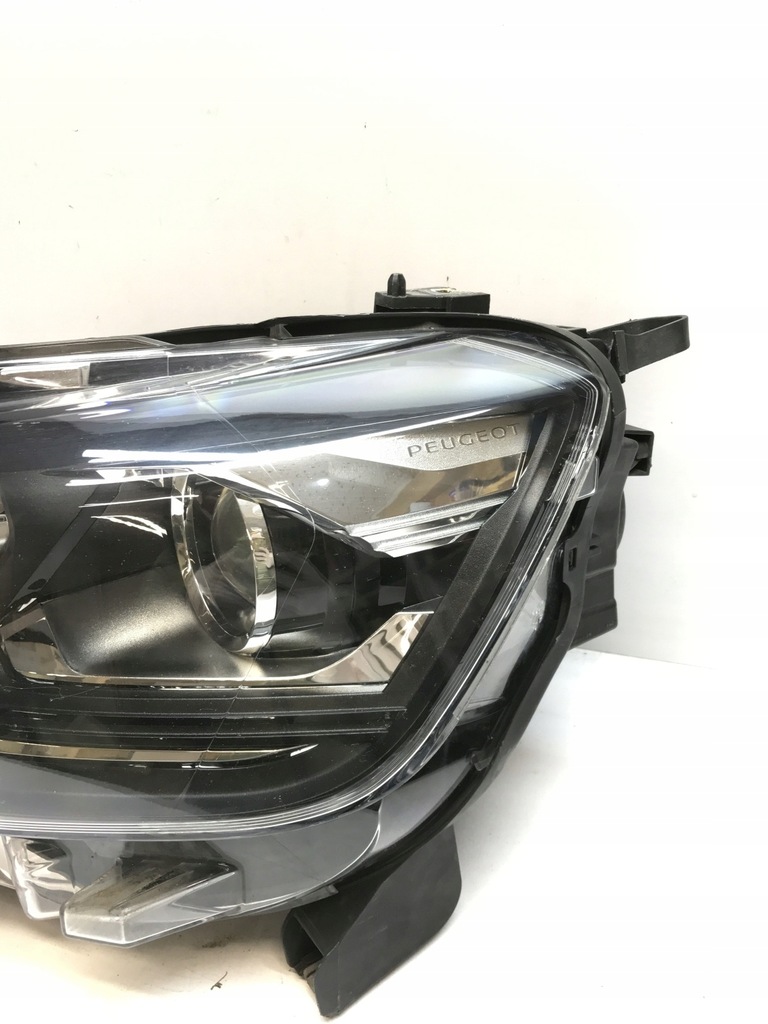 PEUGEOT PARTNER IV Linke Lampe LED 9816827280 Product image