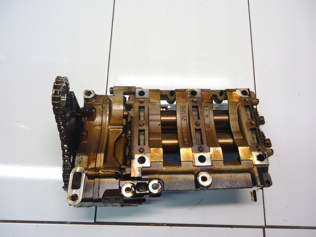 BMW 1 E87 2.0 N43B20 ÖLPUMPENWELLE 7544555 7567028 Product image