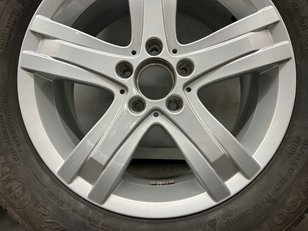 MERCEDES GLK GLC ML RÄDER FELGEN 17'' WINTERREIFEN 235/60/17R A2044015502 Product image