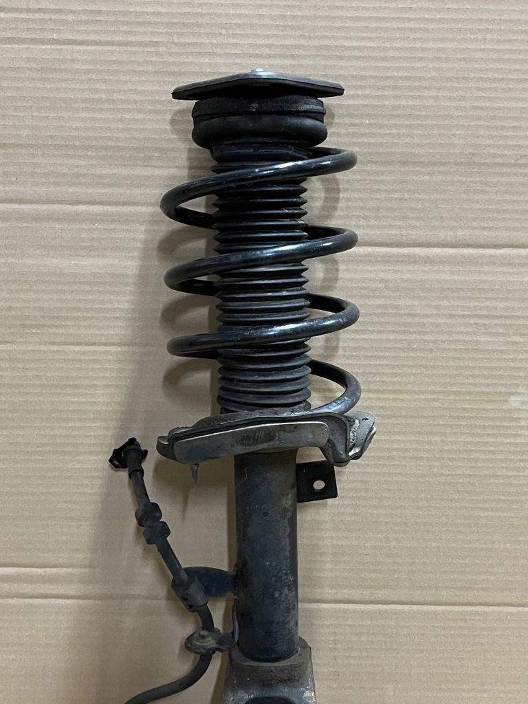 FOCUS MK3 11 – MCPERSON Achsschenkel, Stoßdämpfer, links, Satz. Product image