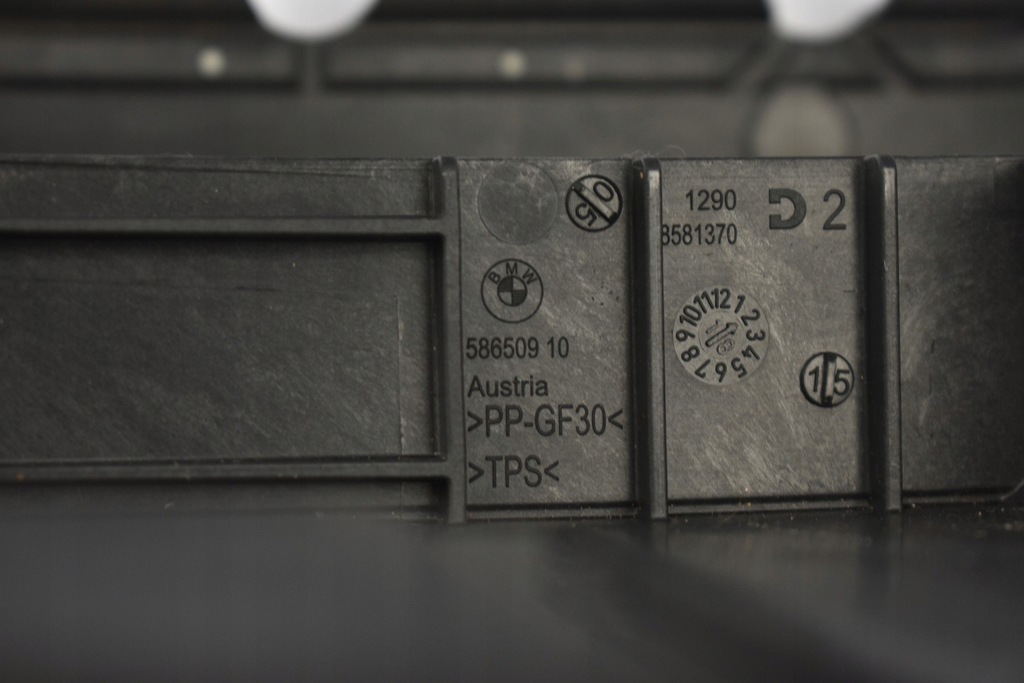 COMPUTER-CONTROLLER-GEHÄUSE 8581370 F40 F48 F55 Product image