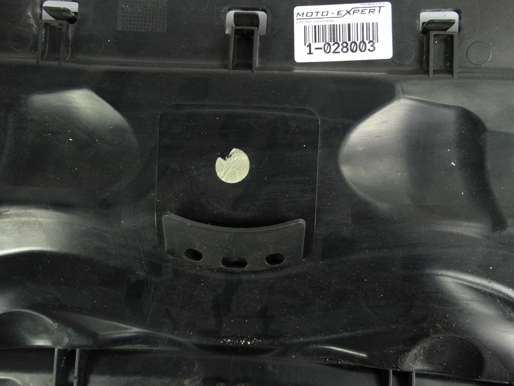 Mercedes E W211 MOTORHAUBE LUFTLEITBLECH Product image