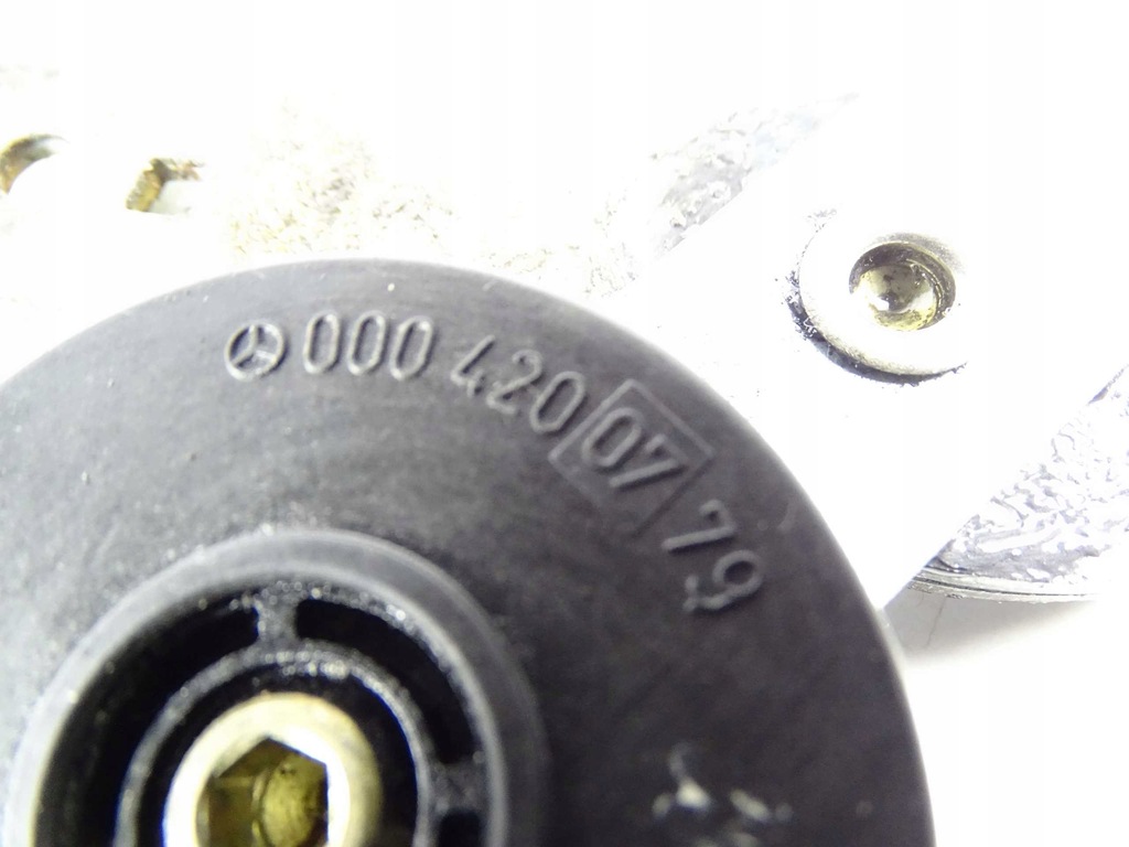 Mercedes W202 W208 W210 Handbremsschloss A0004200779 Product image