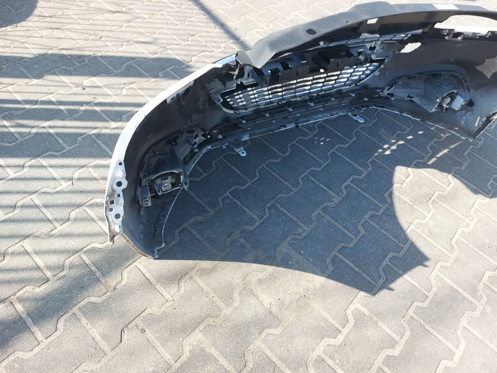 Vordere Stoßfänger Peugeot 208 und heben Product image