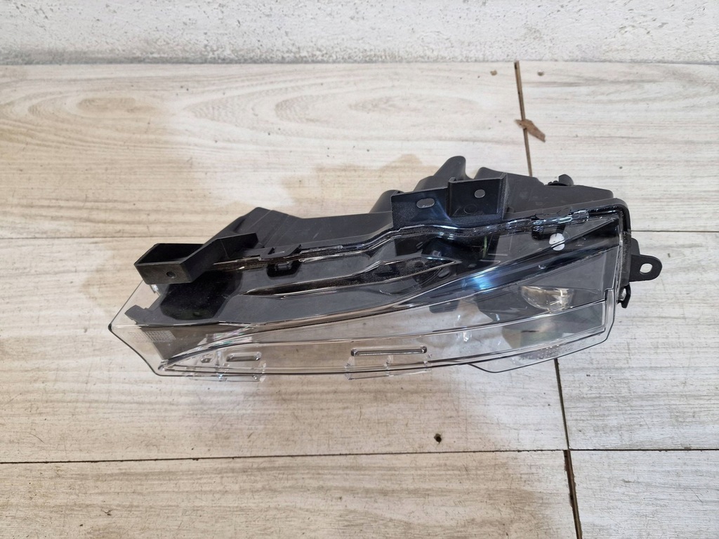 TESLA MODEL 3 Y LIFT HALOGEN RECHTS 1507933-00-C ORIGINAL NEUE Nebelscheinwerfer Product image