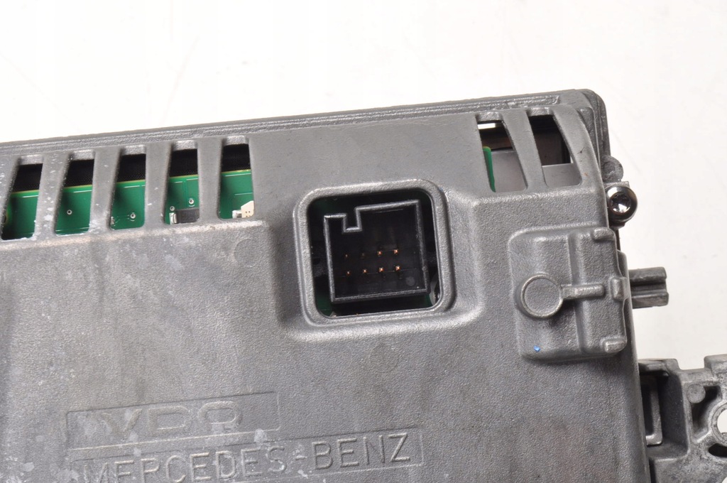 MERCEDES W212 LIFT DISPLAY NAVIGATIONSBILDSCHIRM A2129014606 Product image