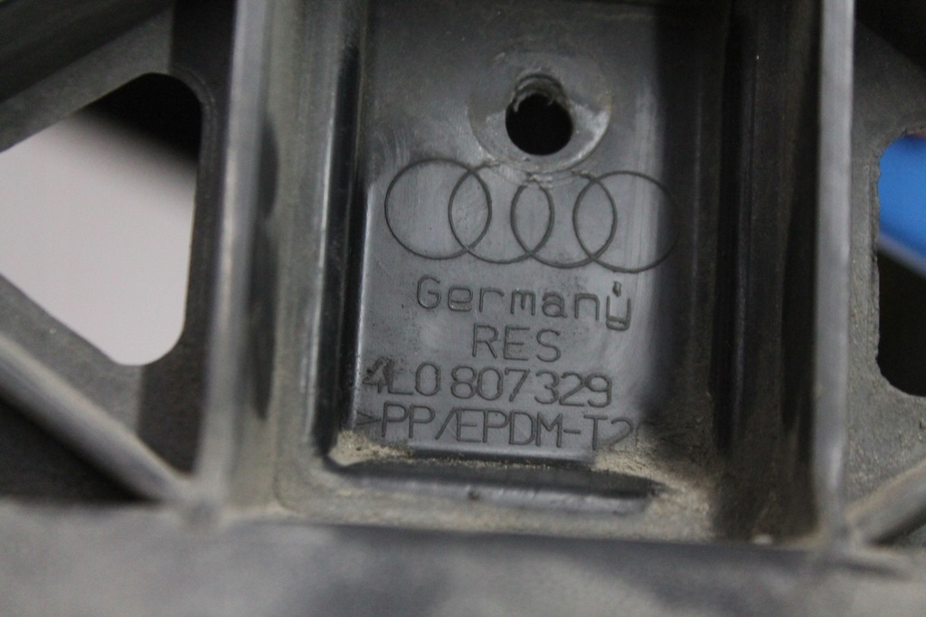 HINTERER STOßSTANGENSCHUTZ 4L0807329 AUDI Q7 4L 05-09 Product image