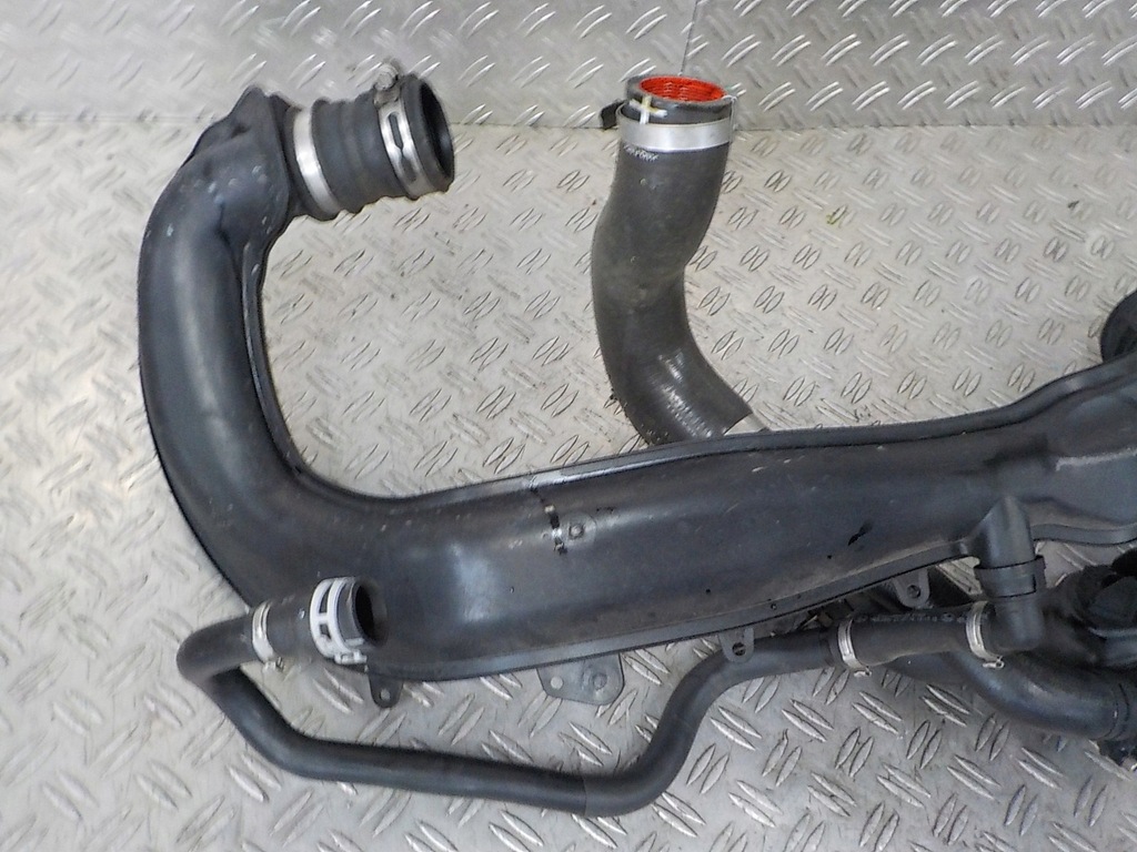 KUGA MK2 13–19 1,5 Schlauchrohr Ladeluftkühlerschlauch Product image