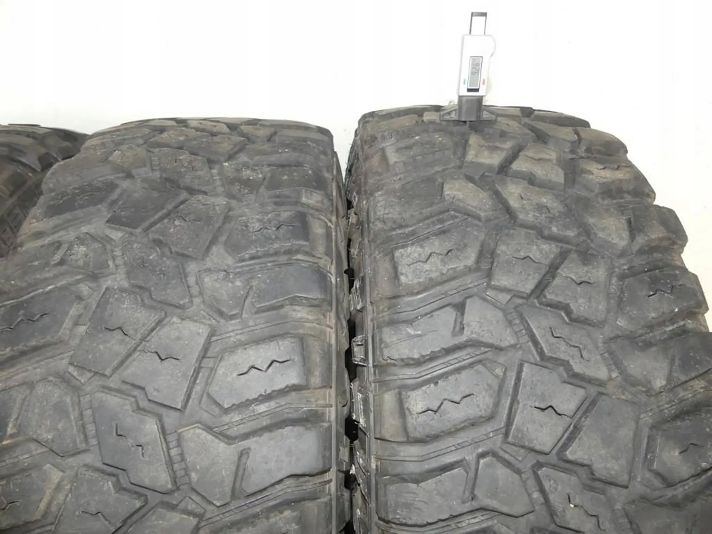 Discoverer Cooper STT PRO Reifen 2x12,25u 2x9,26 17r- 35x12,5x15 Product image