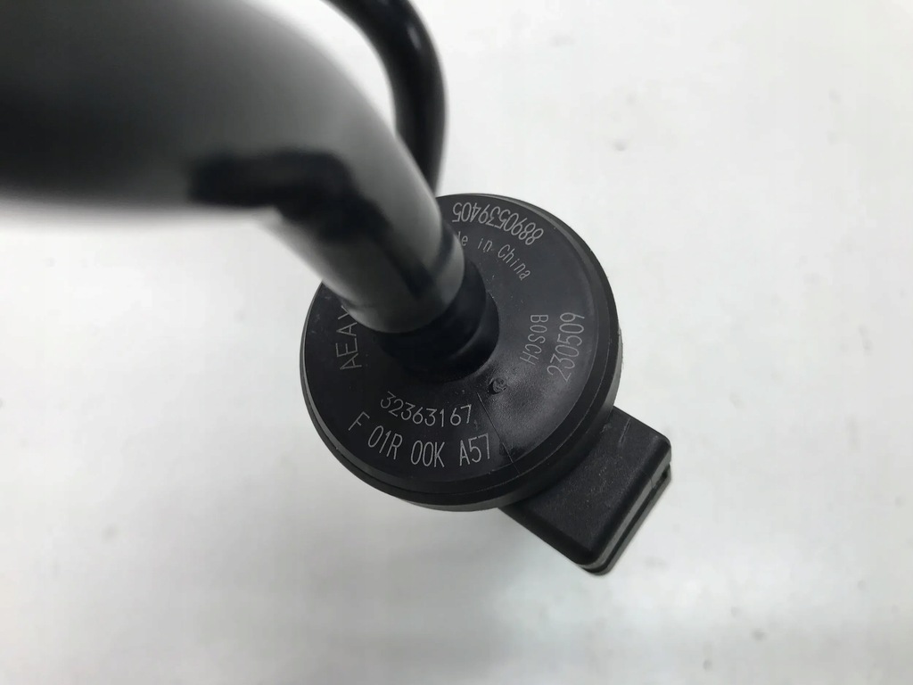 VOLVO XC 40 XC40 2023 2.0 HYBRID SCHLAUCHLEITUNG KRAFTSTOFFLEITUNG VENTIL 32363309 Product image